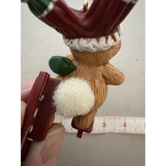 Vintage 1983 Hallmark Keepsake Christmas Ornament Ice Skating Rabbit Bunny - Picture 4 of 8